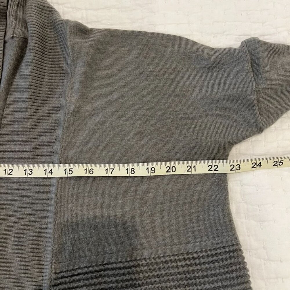 Lululemon Sit In Lotus Wrap II Cardigan Womens 6 Green Merino Wool Yoga Sweater - Picture 14 of 16